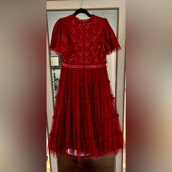 IVY CITY RED HAND BEADED ANASTASIA DRESS SIZE LARGE MAROON RED RUFFLES - Picture 3 of 4